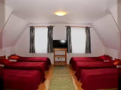 Room for 6 people